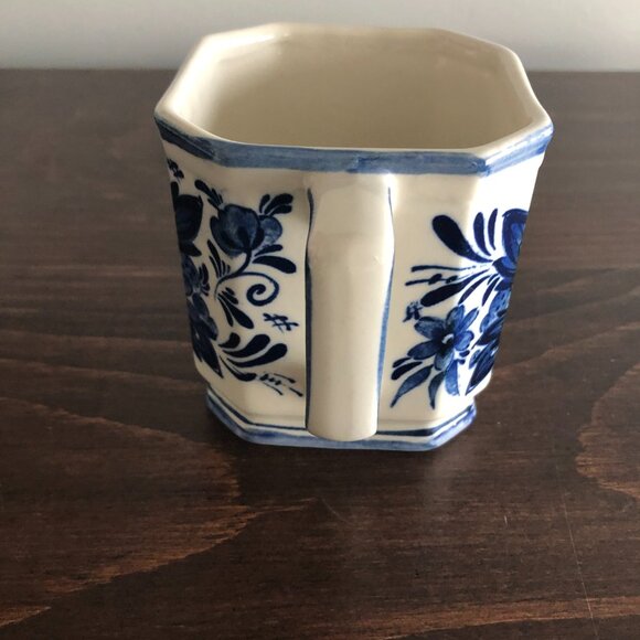 Royal Delft's Blauw Handwerk Japan Square Mug - Picture 4 of 5